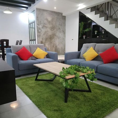 Jb Homestay Bukit Indah Wifi Ciq Mall Legoland Free Parking Johor Bahru Extérieur photo